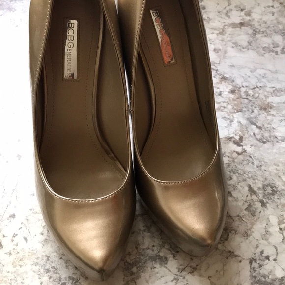 Shoe - Picture 2 of 5